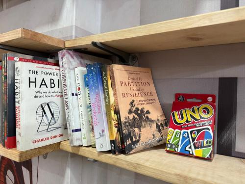 Η βιβλιοθήκη hostel