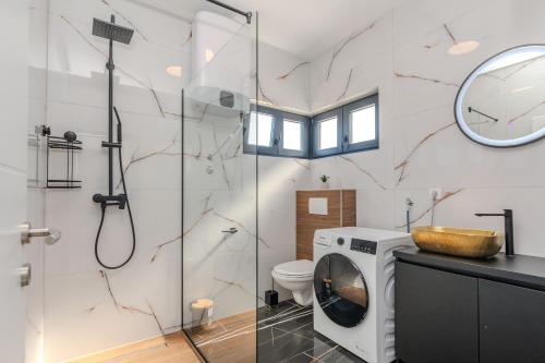 Koupelna v ubytování Villa Dalmatia, new modern villa with swimming pool near Zadar