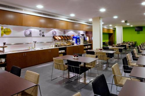 Εστιατόριο ή άλλο μέρος για φαγητό στο Holiday Inn Express Barcelona City 22@ by IHG