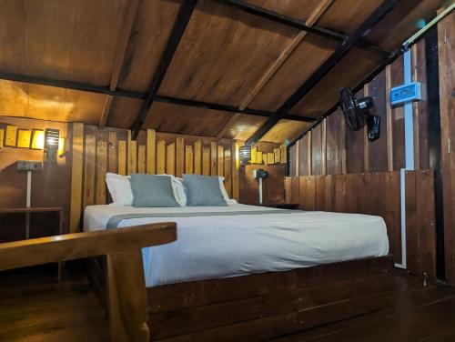 Una cama o camas en una habitación de The Wild Yala