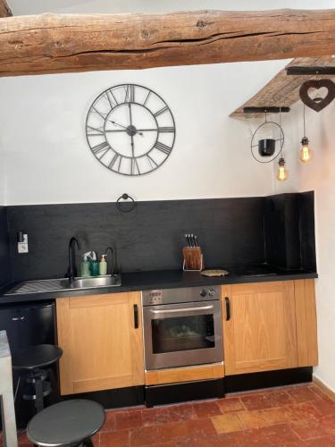 Η κουζίνα ή μικρή κουζίνα στο L'escalier gaucher