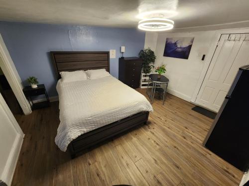 Postel nebo postele na pokoji v ubytování Private Room - Shared Bathroom