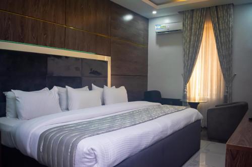 Gallery image of Chinbell Luxury Hotel & Suites in Mama