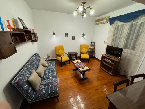 Cairo Connection House