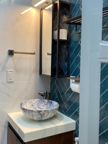 Ένα μπάνιο στο LacambraHills Olongapo Studio3