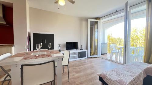 Apartamento con Terraza cerca del Mar
