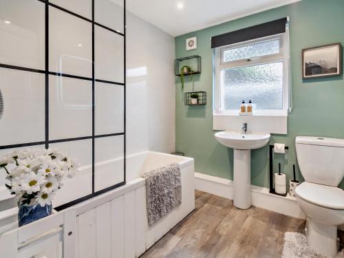 Koupelna v ubytování 3 Bed in Cowes 93982