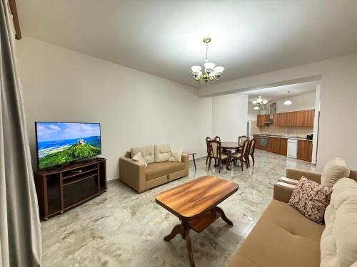 CITY CENTER- Luxury Northern Avenue, Spacious 2 Bedroom & 2 Bathroom Apartment, Open Balcony with an Amazing View