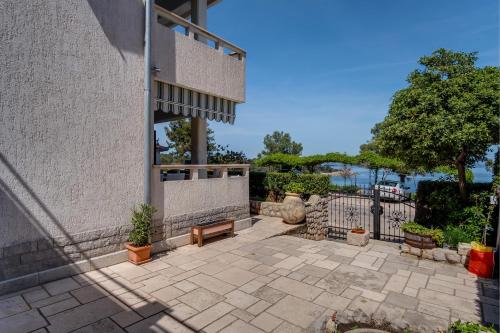 Apartments with parking space Losinj, Losinj - 2505