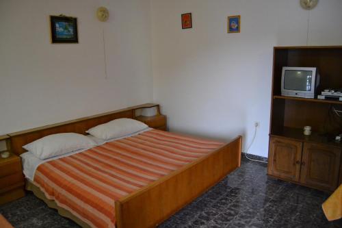 Apartments by the sea Losinj, Losinj - 11458