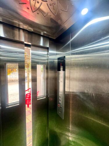 Φωτογραφία από το άλμπουμ του SRI DEVI Residency σε Kanipakam