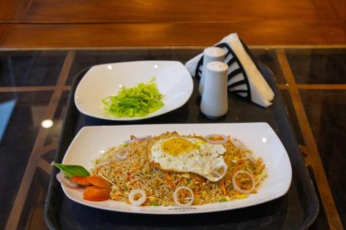 Jídlo v hotelu nebo okolí