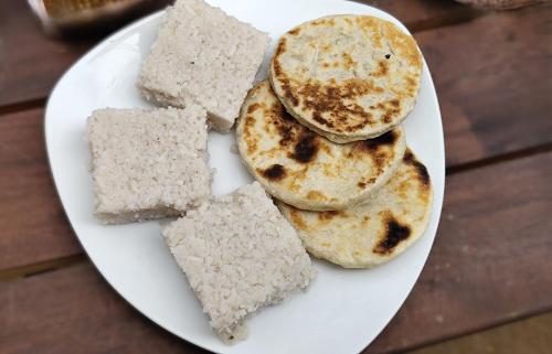 Đồ ăn tại/gần resort