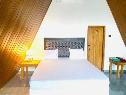 Postel nebo postele na pokoji v ubytování Sky View Cottage