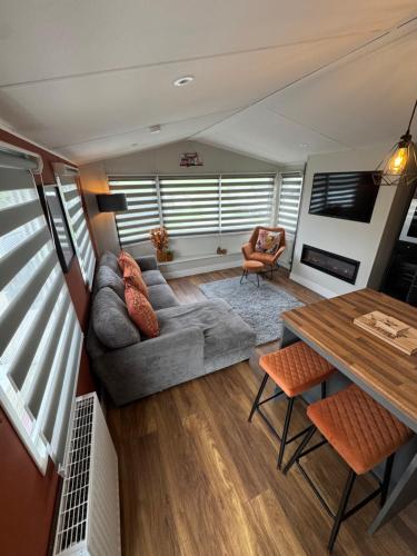 Posezení v ubytování Scotts Corner Hot Tub Retreat