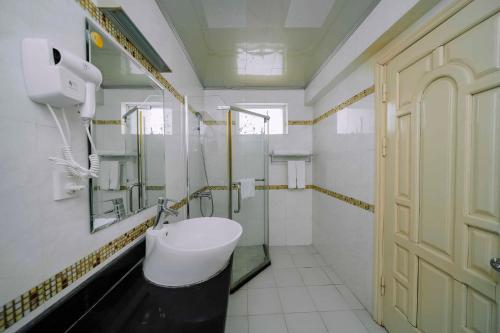 Ένα μπάνιο στο Hoang Long Hotel - Hai Phong Center