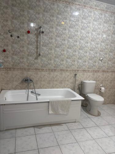 Ένα μπάνιο στο Baku Palace 1912