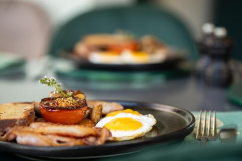 Đồ ăn tại/gần biệt thự