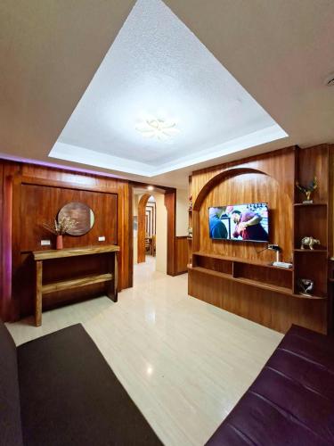 Et tv og/eller underholdning på Roswood Baguio Transient Home