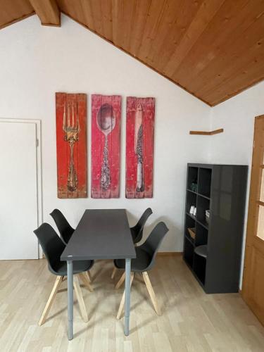 Posezení v ubytování Architect-Apartments Atelier 42qm, Küche und Bad