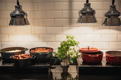 Jídlo v hotelu nebo okolí