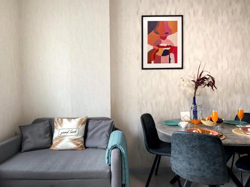 Χώρος καθιστικού στο Стильна і затишна, нова 1к кв ЖК Лісовий квартал