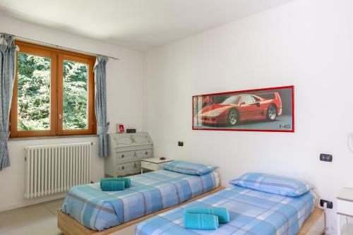 Ένα ή περισσότερα κρεβάτια σε δωμάτιο στο Relaxing Oasis Villa with Private Pool & View