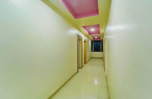 浦那Hotel O Kunal Lodge的相册照片