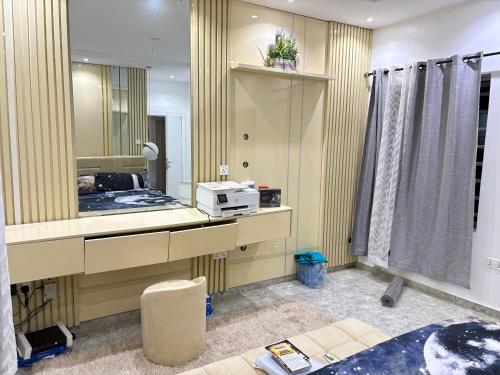Foto sihtkohas Asese asuva majutusasutuse Exquisite 3 bedroom house, Wifi AC Solar in RCCG camp, Mowe galeriist