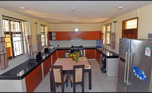 Φωτογραφία από το άλμπουμ του Seraya Villa σε Diani Beach