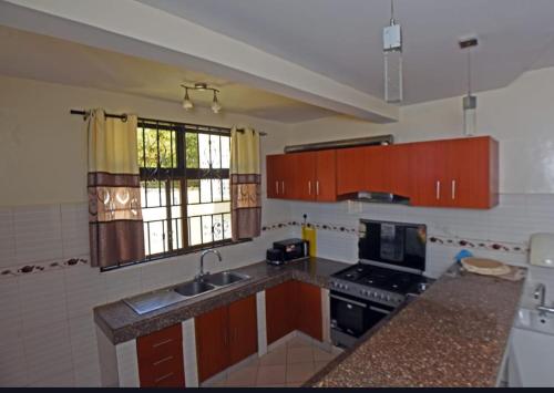 Φωτογραφία από το άλμπουμ του Seraya Villa σε Diani Beach