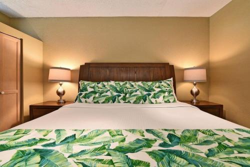 Postel nebo postele na pokoji v ubytování Kihei Akahi C616 · AKH C616 Cozy Condo Near Beach w Ocean View P