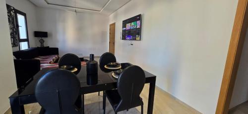 Μια τηλεόραση ή/και κέντρο ψυχαγωγίας στο Le luxe MENZAH5