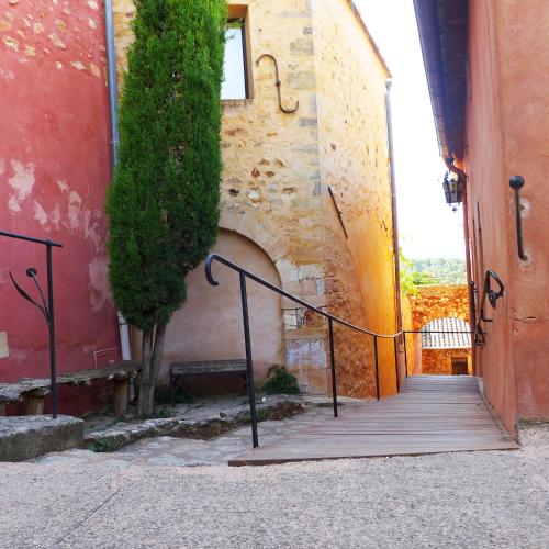 Φωτογραφία από το άλμπουμ του Maison d'hôtes Une hirondelle en Provence στο Roussillon