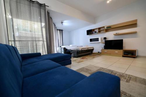 Sliema 2bed with Backyard tesisinde bir televizyon ve/veya eğlence merkezi