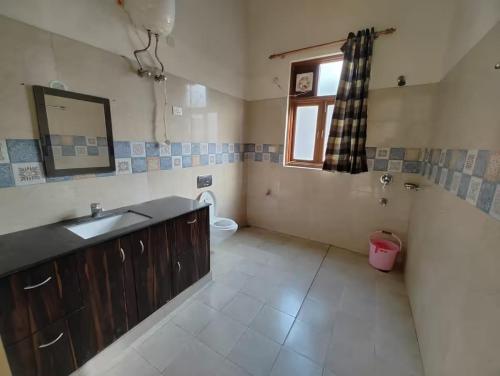 Ένα μπάνιο στο HillNesst