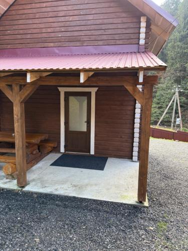 Het gebouw waarin het vakantiehuis zich bevindt