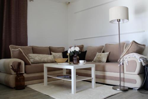 Een zitgedeelte bij Villa Conceptt casa