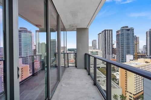 X Lounge-Contemporary Corner Residence photo 58