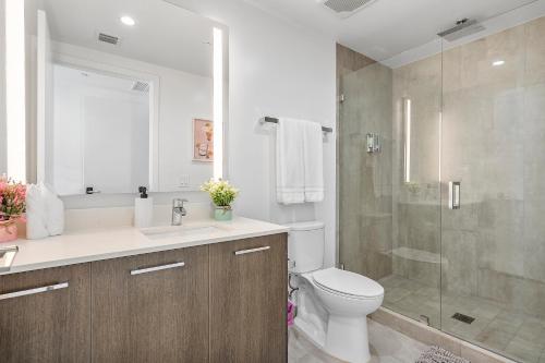 X Lounge-Contemporary Corner Residence photo 63