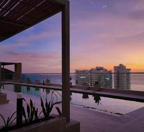 En balkon eller terrasse på Beautiful Salguero apartment, type Lofs