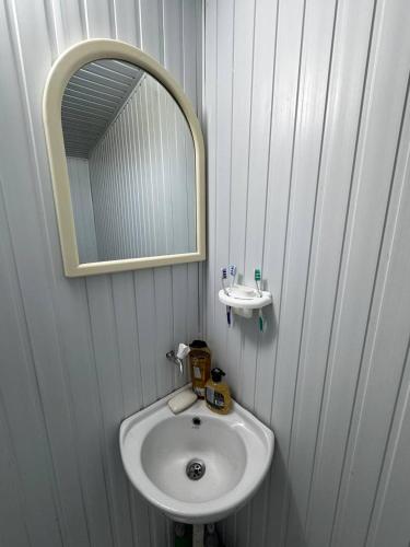 חדר רחצה ב-Moon inn Sevan Resort