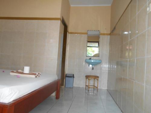 Et badeværelse på Pondok Sunrise 2