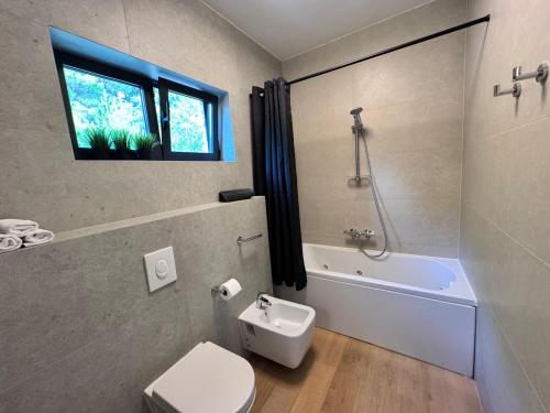 Et badeværelse på Villa Puro