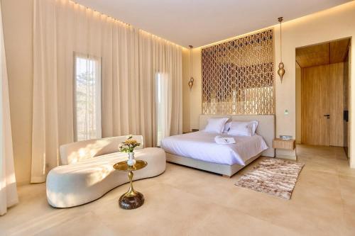 Postel nebo postele na pokoji v ubytování Villa youngLA