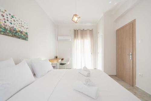 2 bedroom apt at Patisia metro station!
