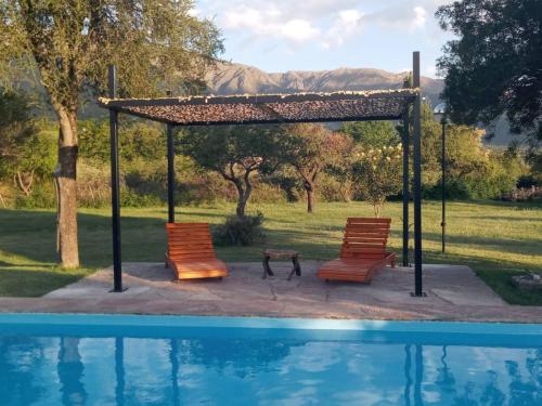 Swimmingpoolen hos eller tæt på Cabaña TayiMapu