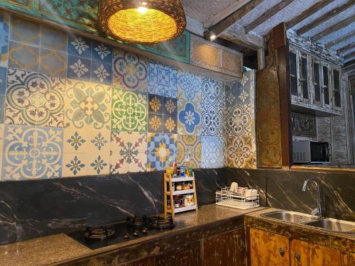 Η κουζίνα ή μικρή κουζίνα στο Secret Wooden Cabin - Magnolia