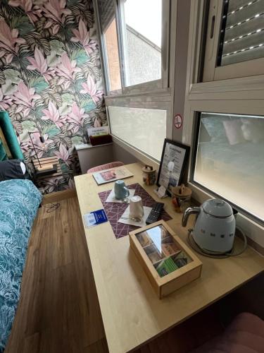 Galeriebild der Unterkunft Hôtel Déco'lia-Soirée étape in Ballon