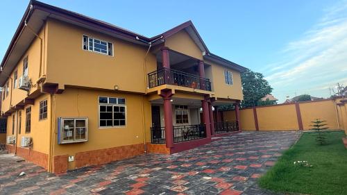 Galeriebild der Unterkunft LOUNEL BnB in Kumasi